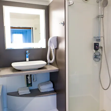 Ibis Styles Lille Aéroport Hotel 3*