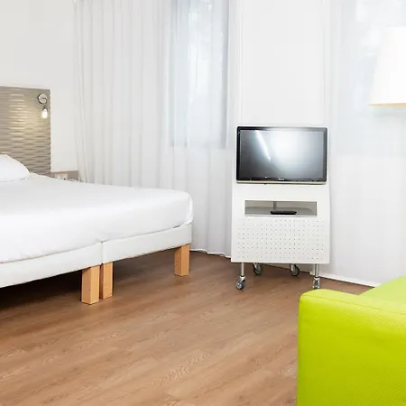 Hotel Ibis Styles Lille Aeroport 3*